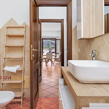 Agio Porto Cervo 公寓 *